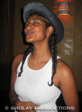 121_2124.jpg (58335 bytes)
