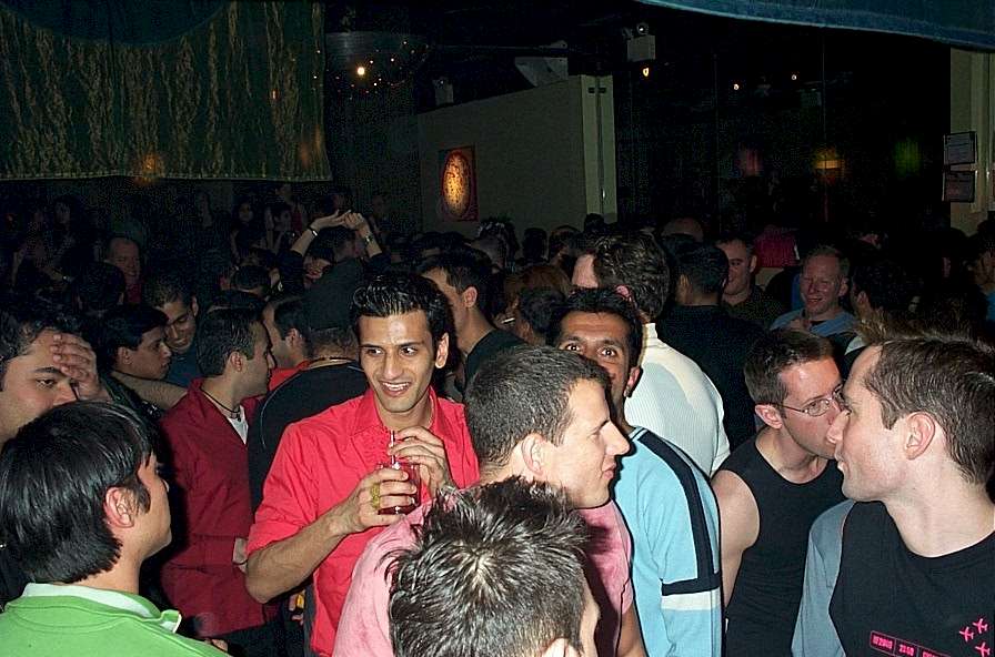 friends7.jpg (80224 bytes)