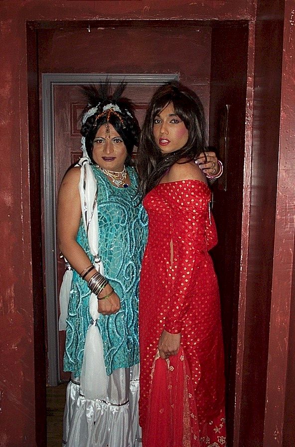 zena-nina.jpg (145648 bytes)